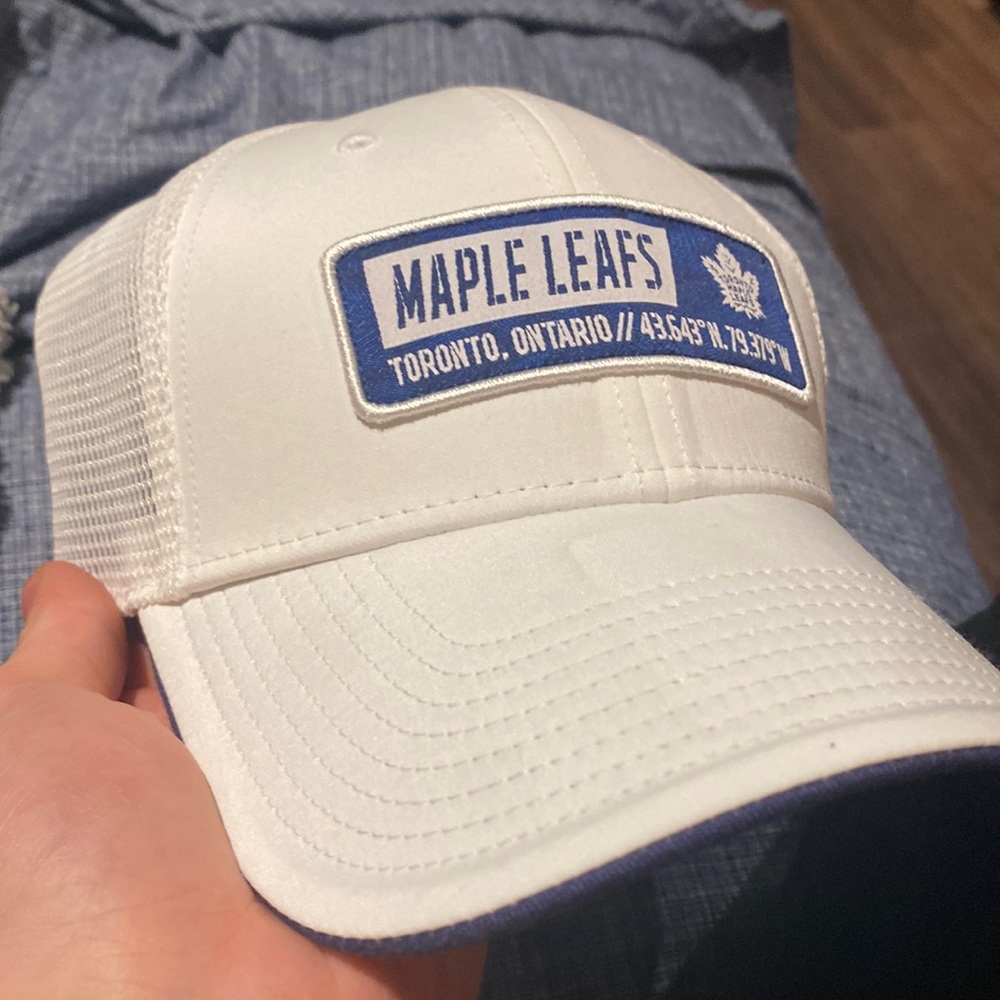 Leafs Hat